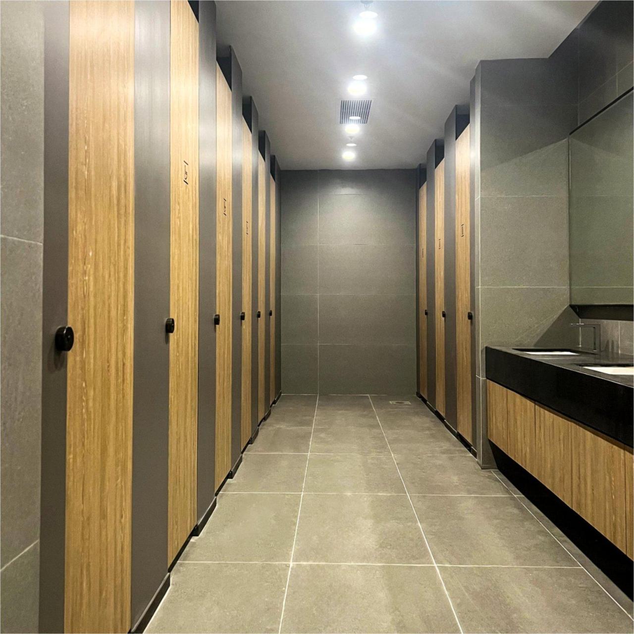 Aluminum Commercial Bathroom Stall Doors | Aluminum Toilet Partitions ... Aluminum Commercial Bathroom Stall Doors | Aluminum Toilet Partitions ...